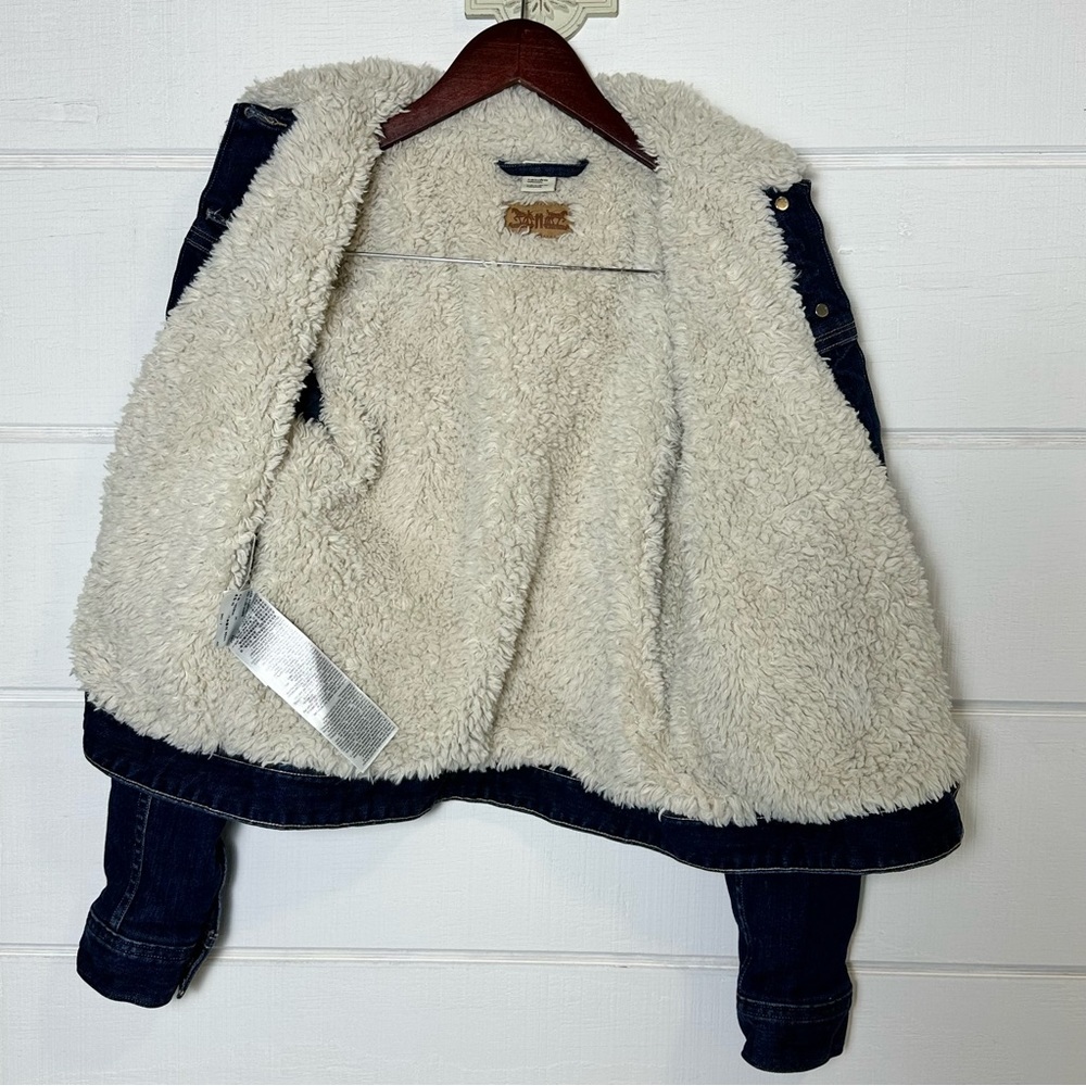 Levi's Women’s Original Sherpa Trucker Jacket Denim Size Medium - Picture 7 of 14